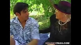 fat granny show sex 2