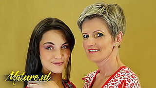 hot mom seducing lesbian teen