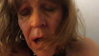 milf orgasm sprays