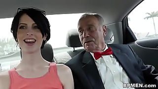 old whie man sucks black girl