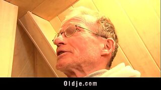 free porn horny mom fucking young