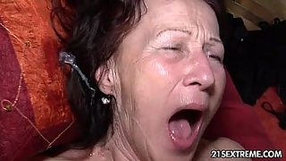 gorgeous milf hentai